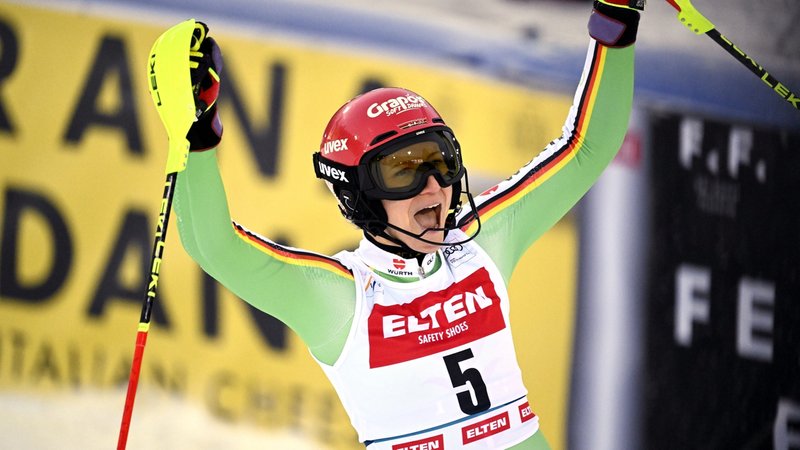 Slalom-Spezialistin Lena Dürr steht beim Weltcup in Levi wieder auf dem Podest.