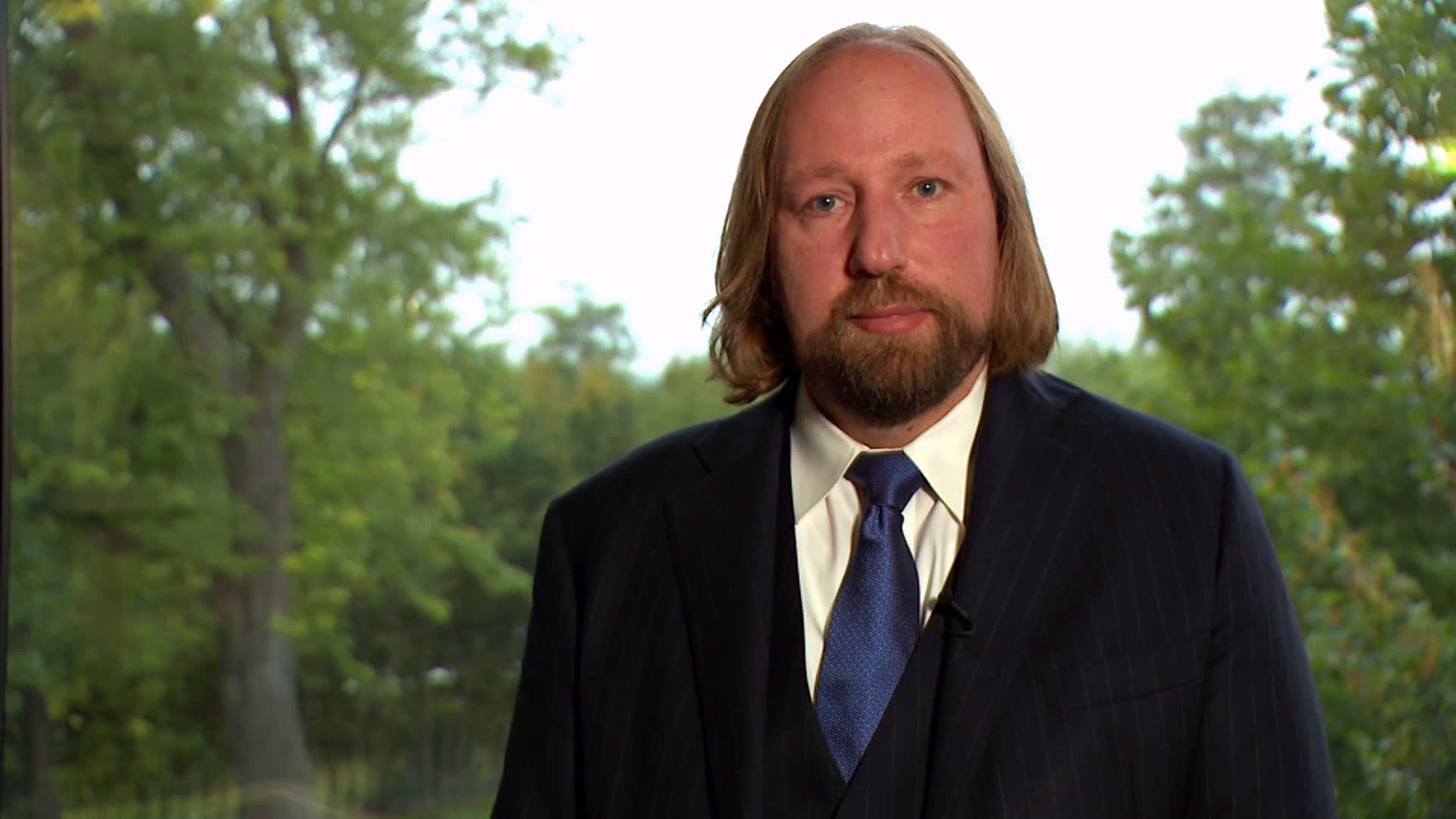 Die Grünen sollen in die Mitte rücken, findet Robert Habeck. Und "Realos" wie Cem Özdemir fordern einen härteren Migrationskurs. Für Vertreter des linken Flügels wie Anton Hofreiter sind manche Veränderungen schon jetzt schmerzhaft, wie er im Kontrovers-Interview durchblitzen lässt.