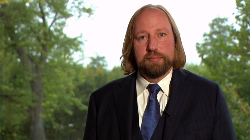 Die Grünen sollen in die Mitte rücken, findet Robert Habeck. Und "Realos" wie Cem Özdemir fordern einen härteren Migrationskurs. Für Vertreter des linken Flügels wie Anton Hofreiter sind manche Veränderungen schon jetzt schmerzhaft, wie er im Kontrovers-Interview durchblitzen lässt. | Bild: BR Die Grünen sollen in die Mitte rücken, findet Robert Habeck. Und "Realos" wie Cem Özdemir fordern einen härteren Migrationskurs. Für Vertreter des linken Flügels wie Anton Hofreiter sind manche Veränderungen schon jetzt schmerzhaft, wie er im Kontrovers-Interview durchblitzen lässt.