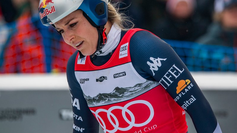 Lindsey Vonn musste nach einem Sturz mit dem Helikopter abtransportiert werden | Bild: picture alliance / ZUMAPRESS.com | Eric Dubost Lindsey Vonn musste nach einem Sturz mit dem Helikopter abtransportiert werden