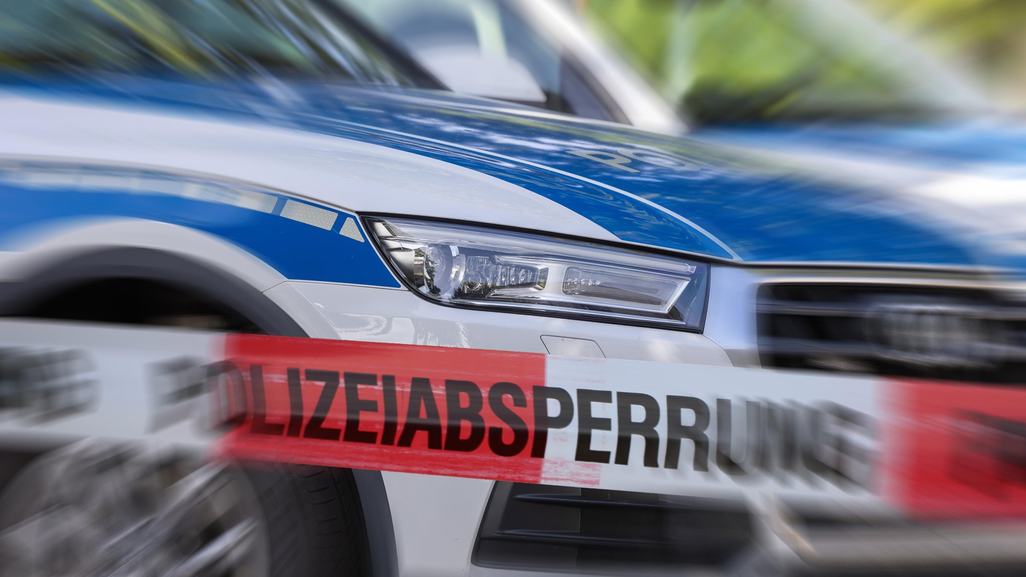 Symbolbild: Polizeieinsatz | Bild: picture alliance / CHROMORANGE | Udo Herrmann Symbolbild: Polizeieinsatz