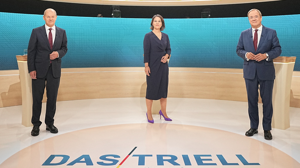 Die Kanzlerkandidaten Olaf Scholz (SPD), Annalena Baerbock (Grüne) und Armin Laschet (CDU) (v. l. n. r.) im Triell bei ARD und ZDF.