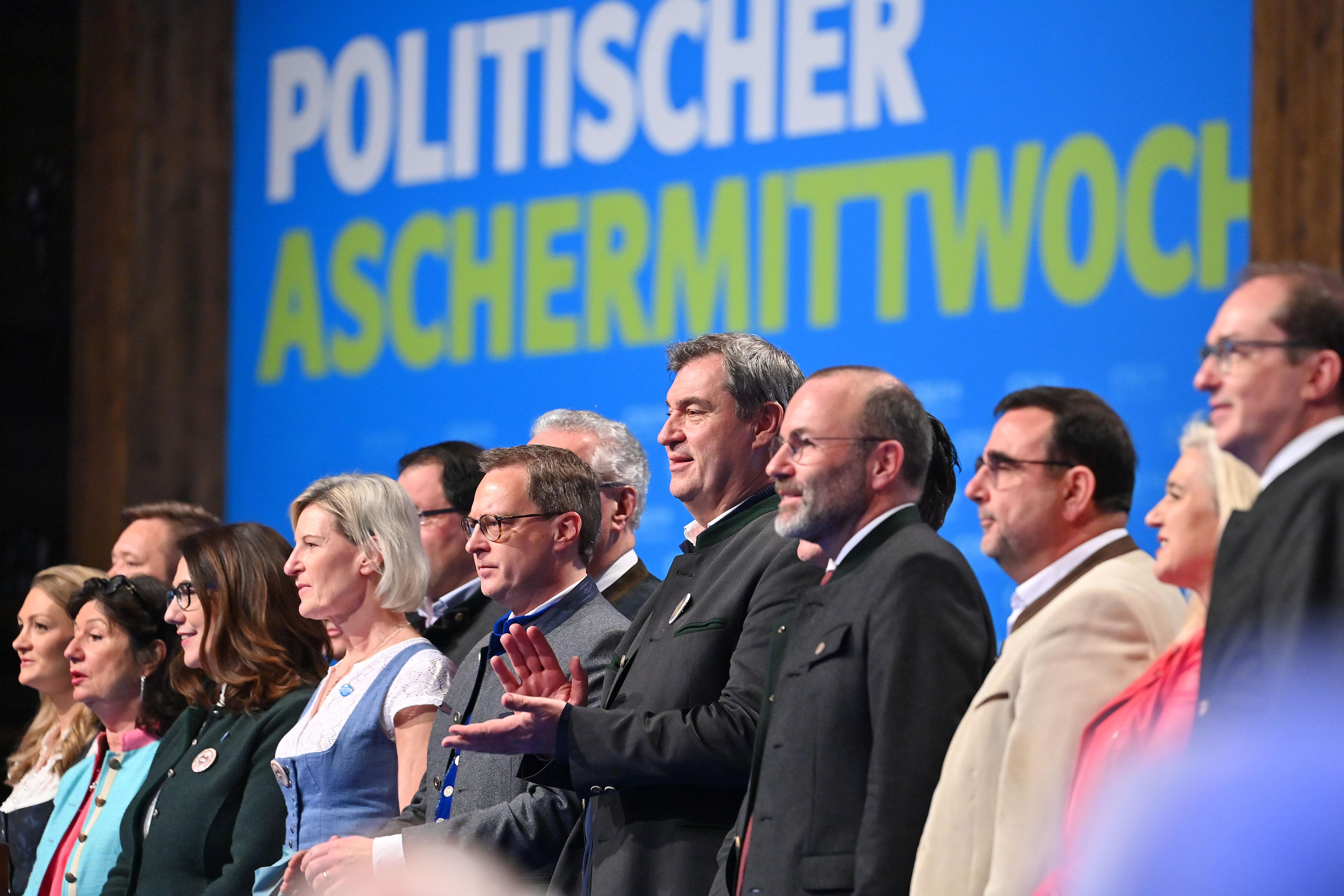 Archivbild: CSU-Chef Söder, Parteivize Weber, Fraktionschef Holetschek und Landesgruppenchef Dobrindt 