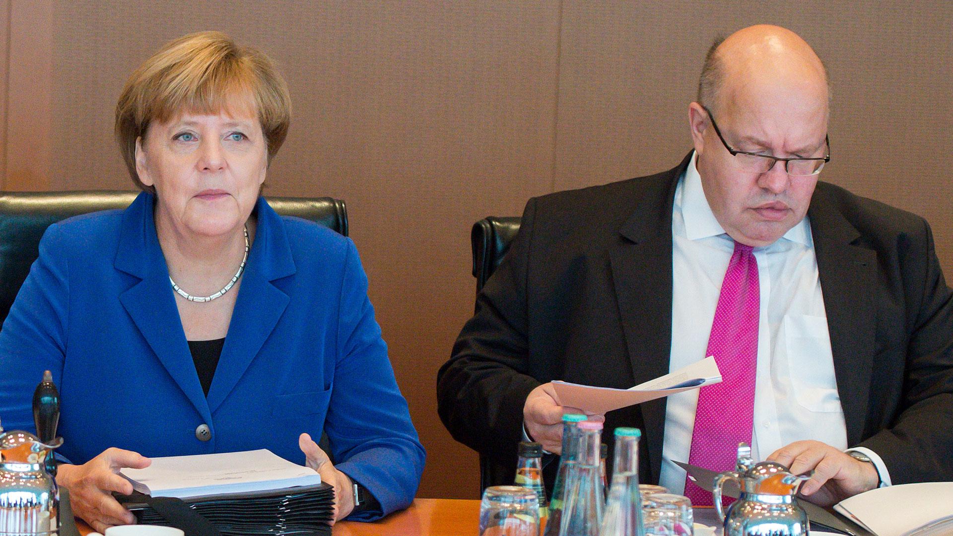 Merkel Macht Fluchtlingskrise Zur Chefsache Br24
