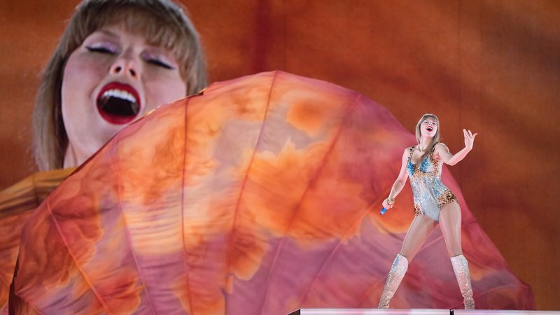 Taylor Swift beim Abschiedskonzert in Vancouver | Bild: picture alliance / ZUMAPRESS.com | Darryl Dyck Taylor Swift beim Abschiedskonzert in Vancouver