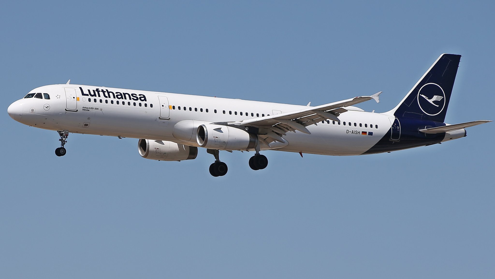 Powerbank in Brand: Lufthansa-Maschine nach Lyon umgeleitet
