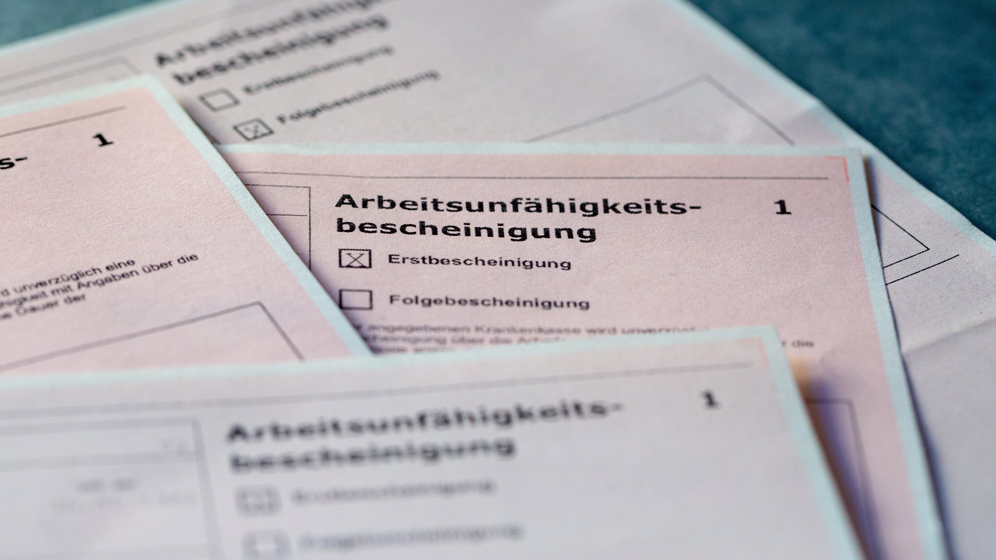 Symbolbild: Arbeitsunfähigkeitsbescheinigung