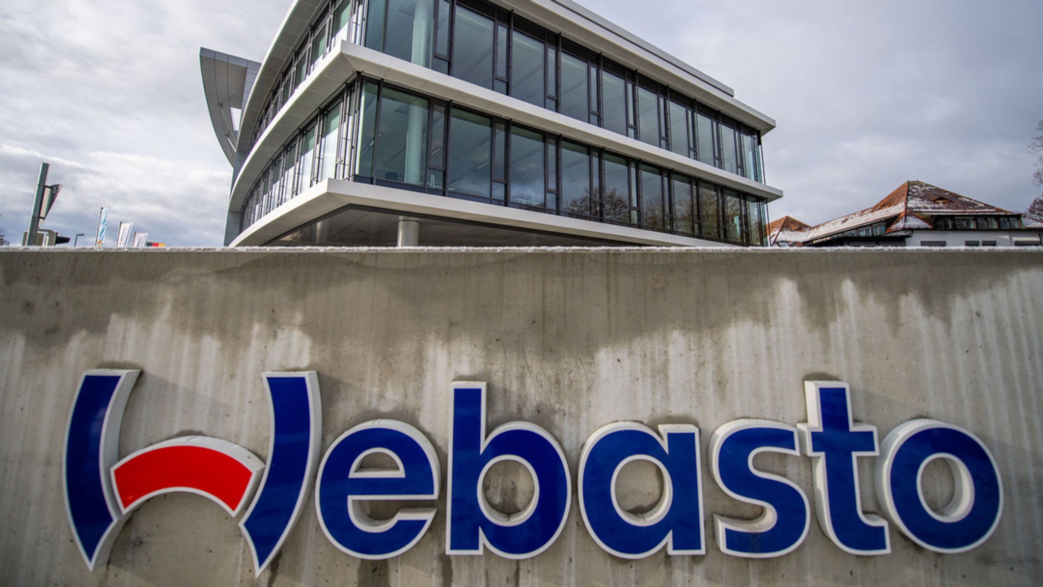 Vor allem die Webasto-Zentrale in Stockdorf ist vom neuesten Stellenabbau betroffen.