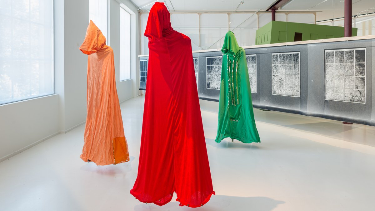 Wandeln zwischen Traum und Wirklichkeit im Textilmuseum