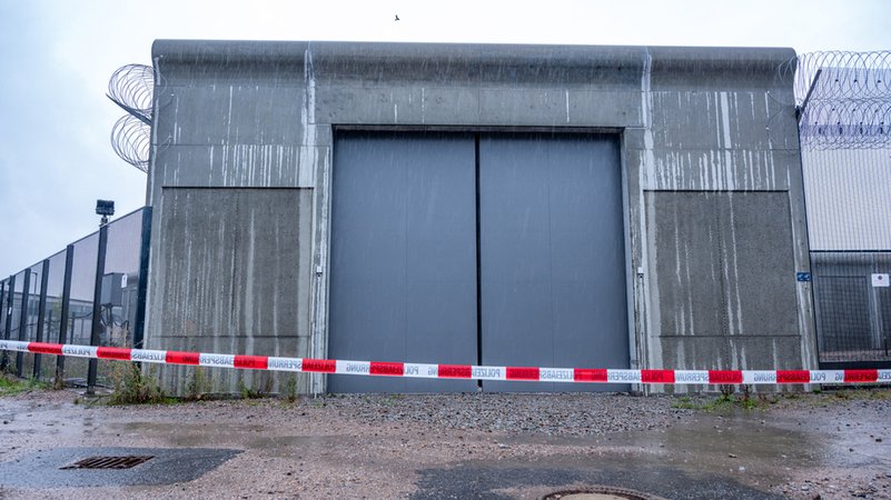 Das Bezirkskrankenhaus in Straubing | Bild: dpa-Bildfunk/Armin Weigel Das Bezirkskrankenhaus in Straubing