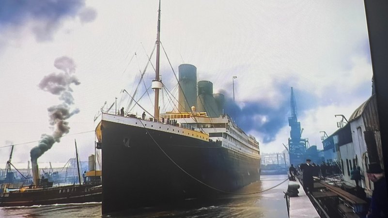 Ein Projekt des Künstlers Julia van Dieken - ein coloriertes Foto im Bewegtbild | Bild: BR Ein Projekt des Künstlers Julia van Dieken - ein coloriertes Foto im Bewegtbild