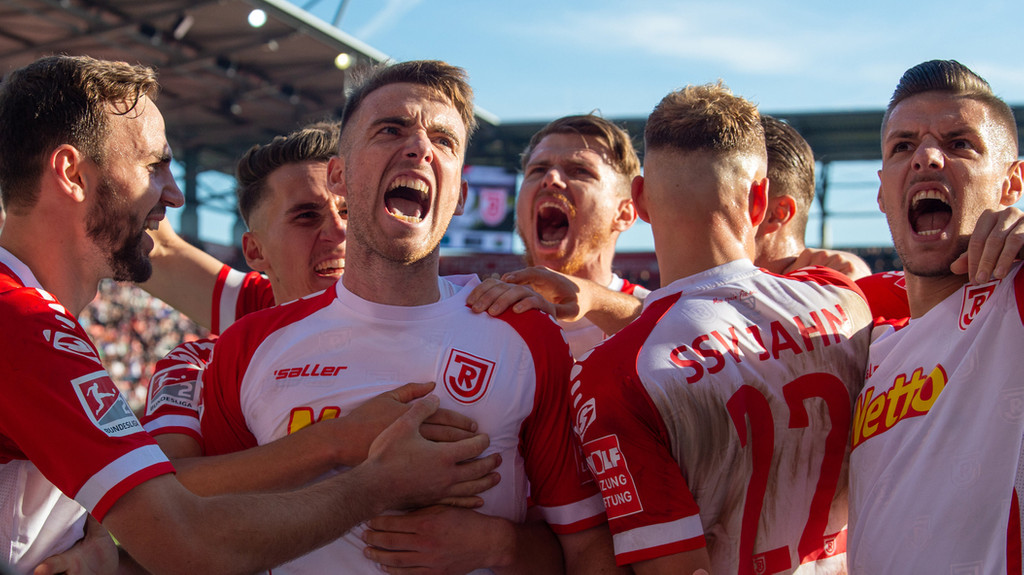 HSV gegen Jahn Regensburg