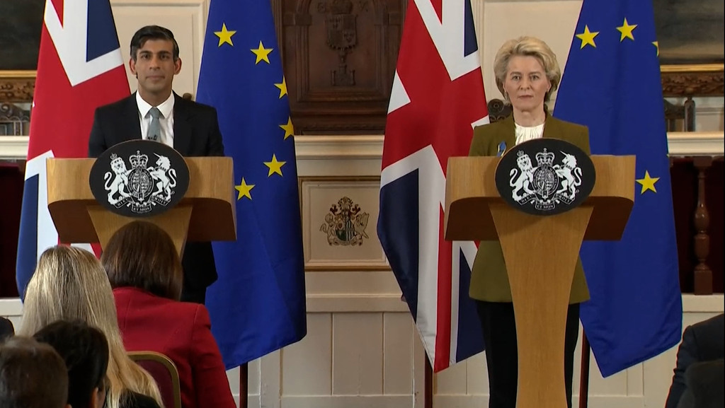 Großbritannien und die EU haben sich im Brexit-Streit über Nordirland geeinigt. Wie belastbar die Einigung zwischen dem britischen Premierminister Sunak und EU-Kommissionspräsidentin von der Leyen wirklich ist, muss sich aber erst noch zeigen. | Bild: BR Großbritannien und die EU haben sich im Brexit-Streit über Nordirland geeinigt. Wie belastbar die Einigung zwischen dem britischen Premierminister Sunak und EU-Kommissionspräsidentin von der Leyen wirklich ist, muss sich aber erst noch zeigen.