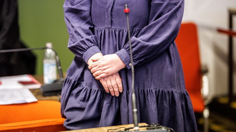 Archivbild: Andrea Tandler vor Gericht | Bild: picture alliance/dpa | Matthias Balk Archivbild: Andrea Tandler vor Gericht