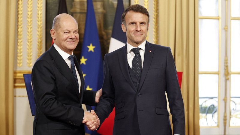 Wie positioniert sich Europa gegenüber den USA nach dem Amtsantritt von Präsident Trump? Darum ging es heute beim Treffen von Bundeskanzler Scholz mit dem französischen Präsidenten Macron in Paris. | Bild: BR Wie positioniert sich Europa gegenüber den USA nach dem Amtsantritt von Präsident Trump? Darum ging es heute beim Treffen von Bundeskanzler Scholz mit dem französischen Präsidenten Macron in Paris.