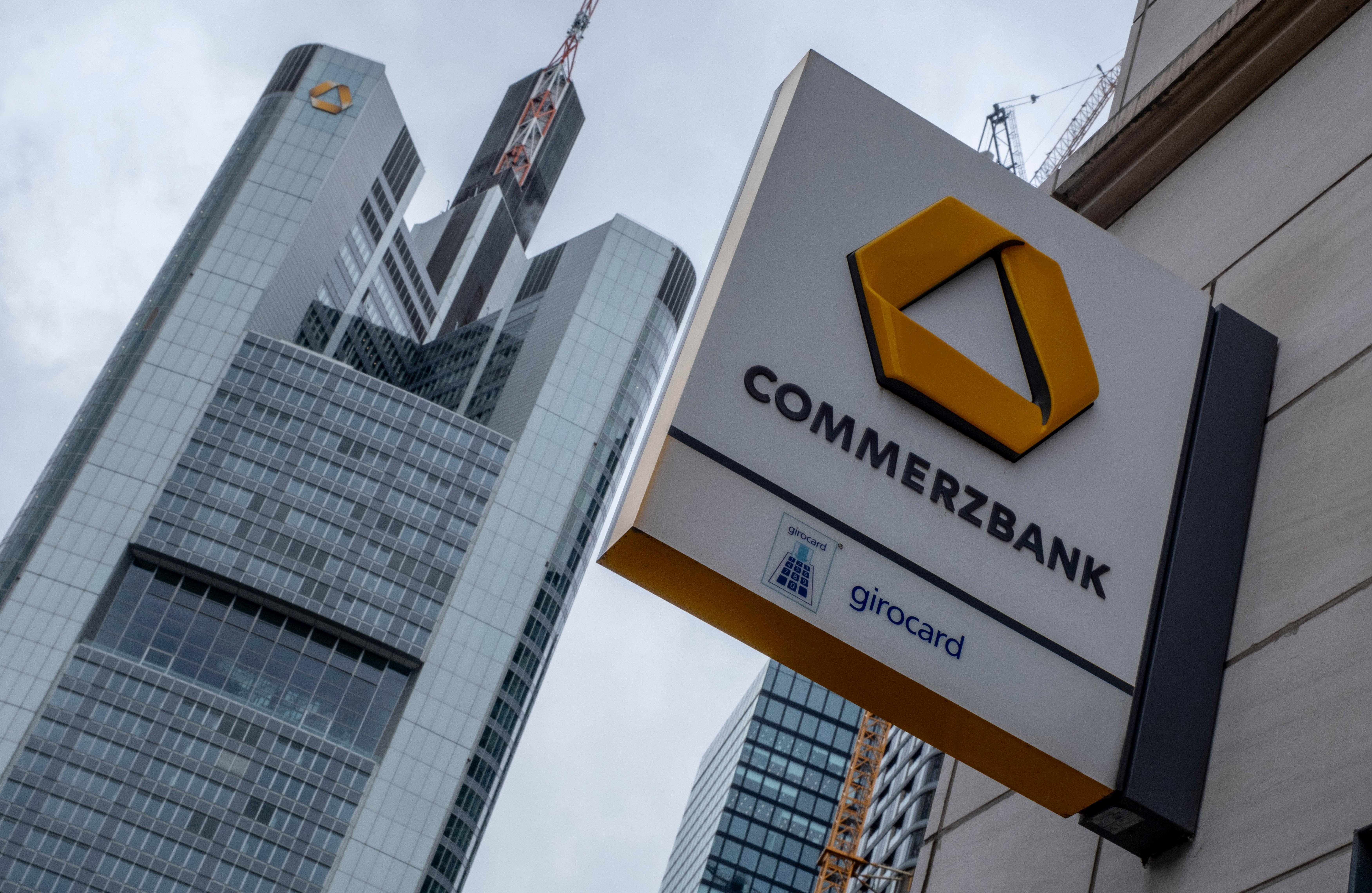 Commerzbank-Logo in Frankfurt am Main (Archivbild)