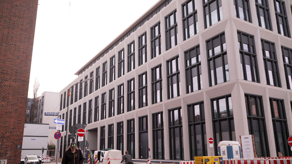 Apple-Standort an der Karlstraße im Herzen Münchens
