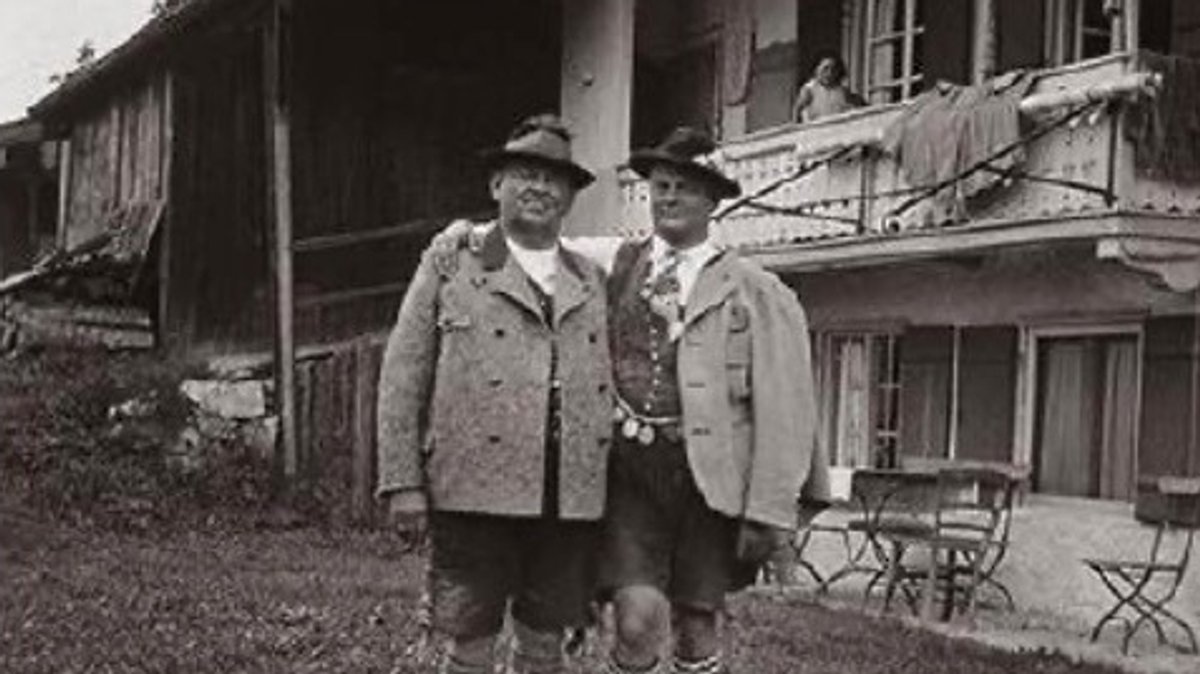 Die Brüder Joseph und Otto Rothschild, die beiden Inhaber des Münchner Hut- und PutzgeschäftesHeinrich Rothschild. 