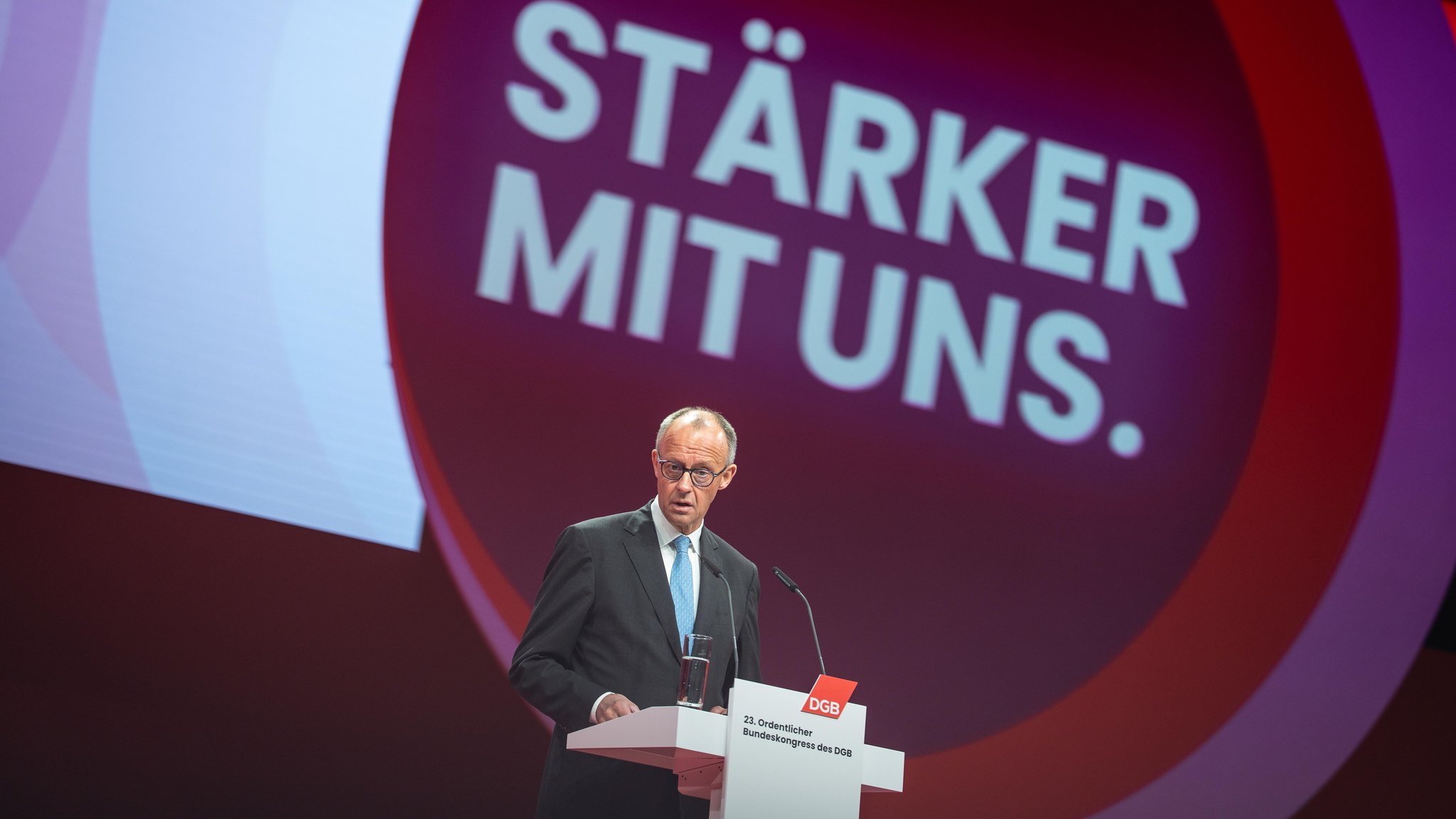 DGB-Kongress: Merz wirbt für Reformen und erntet Buhrufe