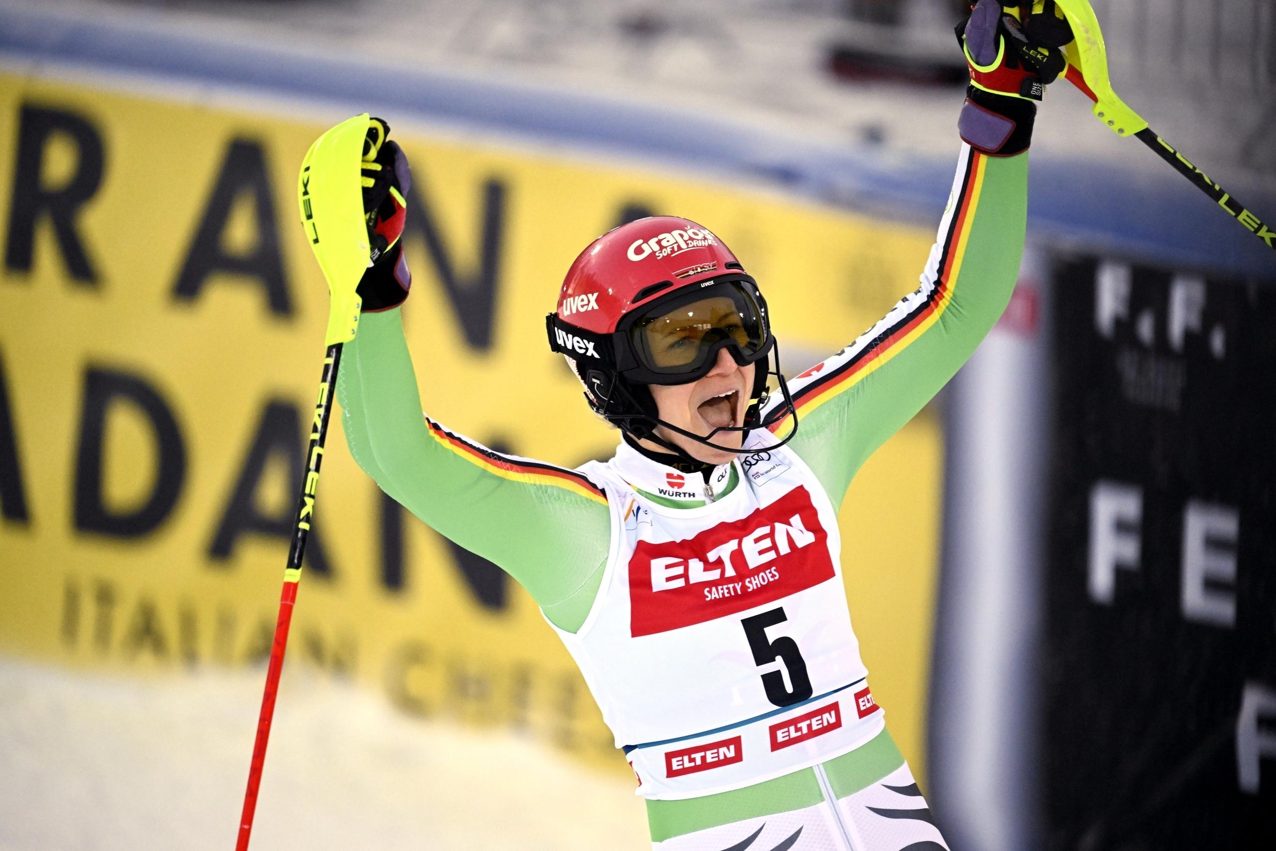 Slalom-Spezialistin Lena Dürr steht beim Weltcup in Levi wieder auf dem Podest.