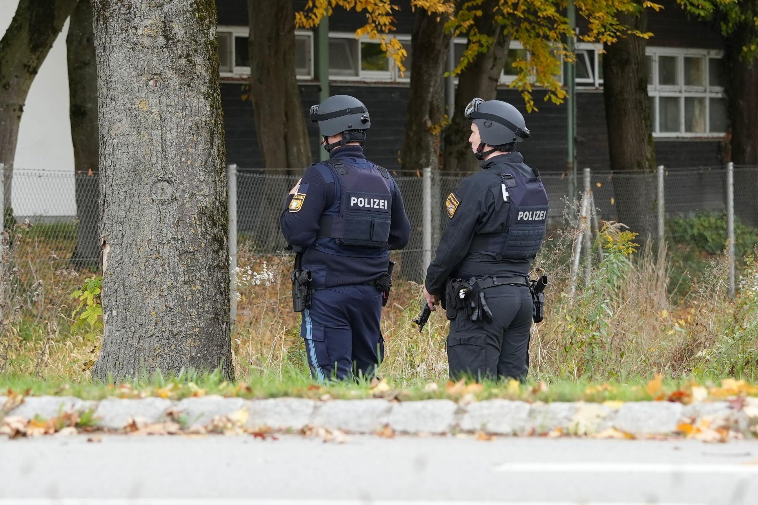 Bürgermeister und Landrat von Erding bemängeln die Kommunikation der Sicherheitsbehörden.