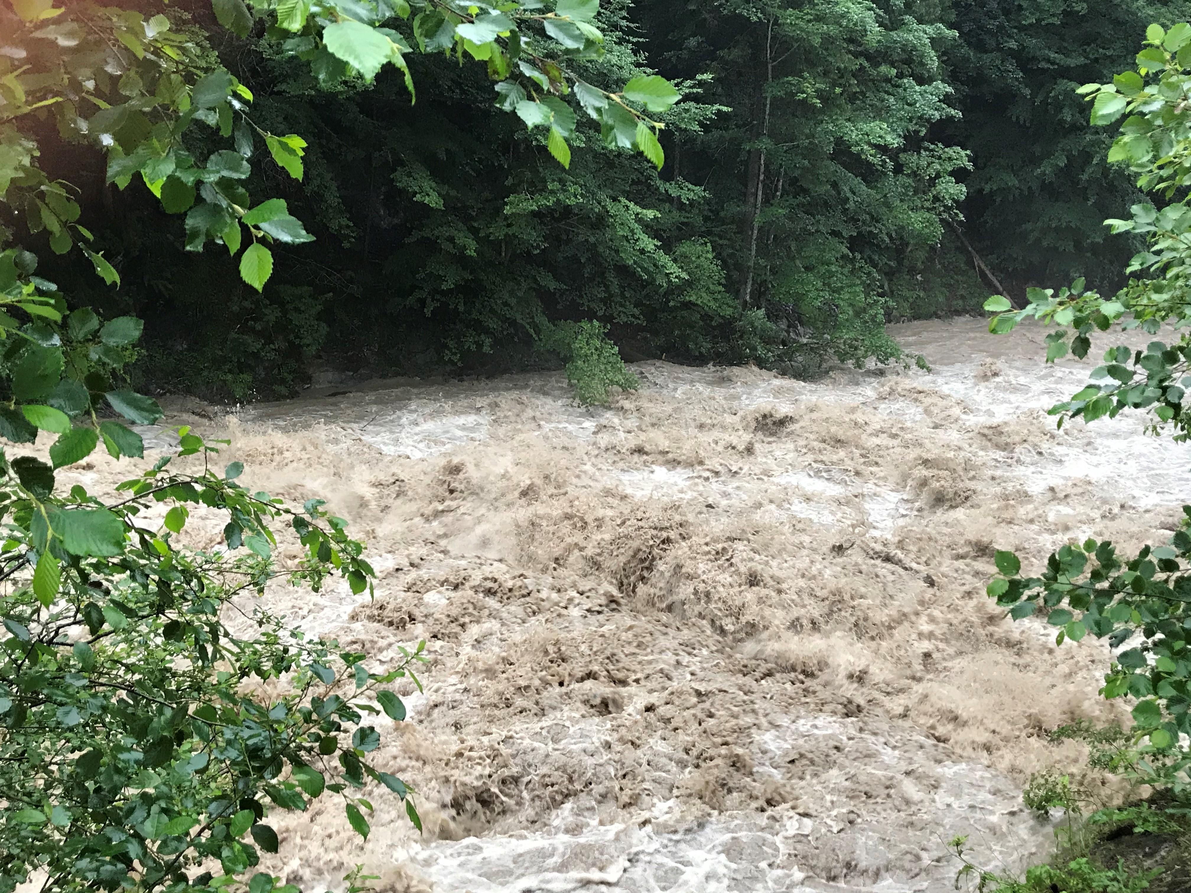 Oberstdorf Verstopfung Durch Aufgestautes Holz Aufgelost Br24