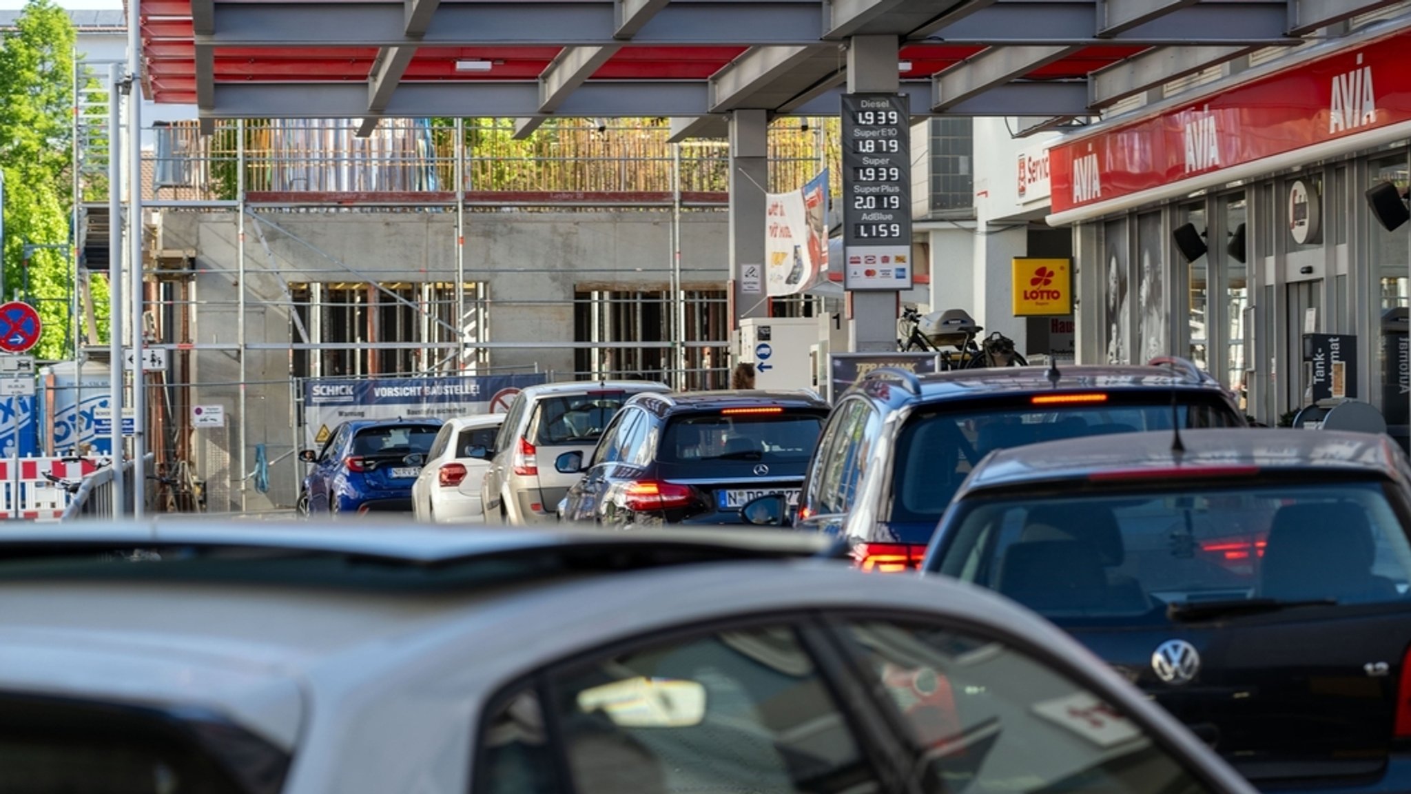 Verstöße gegen 12-Uhr-Regel: Warum tut Bayern nichts dagegen?