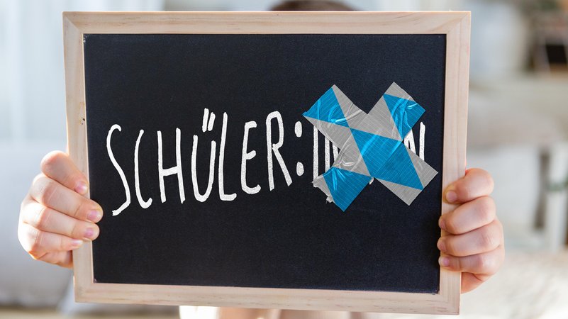 Symbolbild Gendern an bayerischen Schulen verboten (Fotomontage)