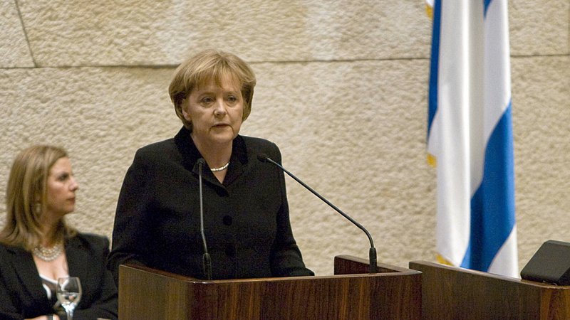 Bundeskanzlerin Angela Merkel spricht 2008 vor dem israelischen Parlament.