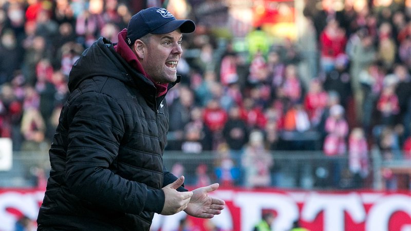Marc Unterberger, Trainer der SpVgg Unterhaching | Bild: picture-alliance/dpa Marc Unterberger, Trainer der SpVgg Unterhaching