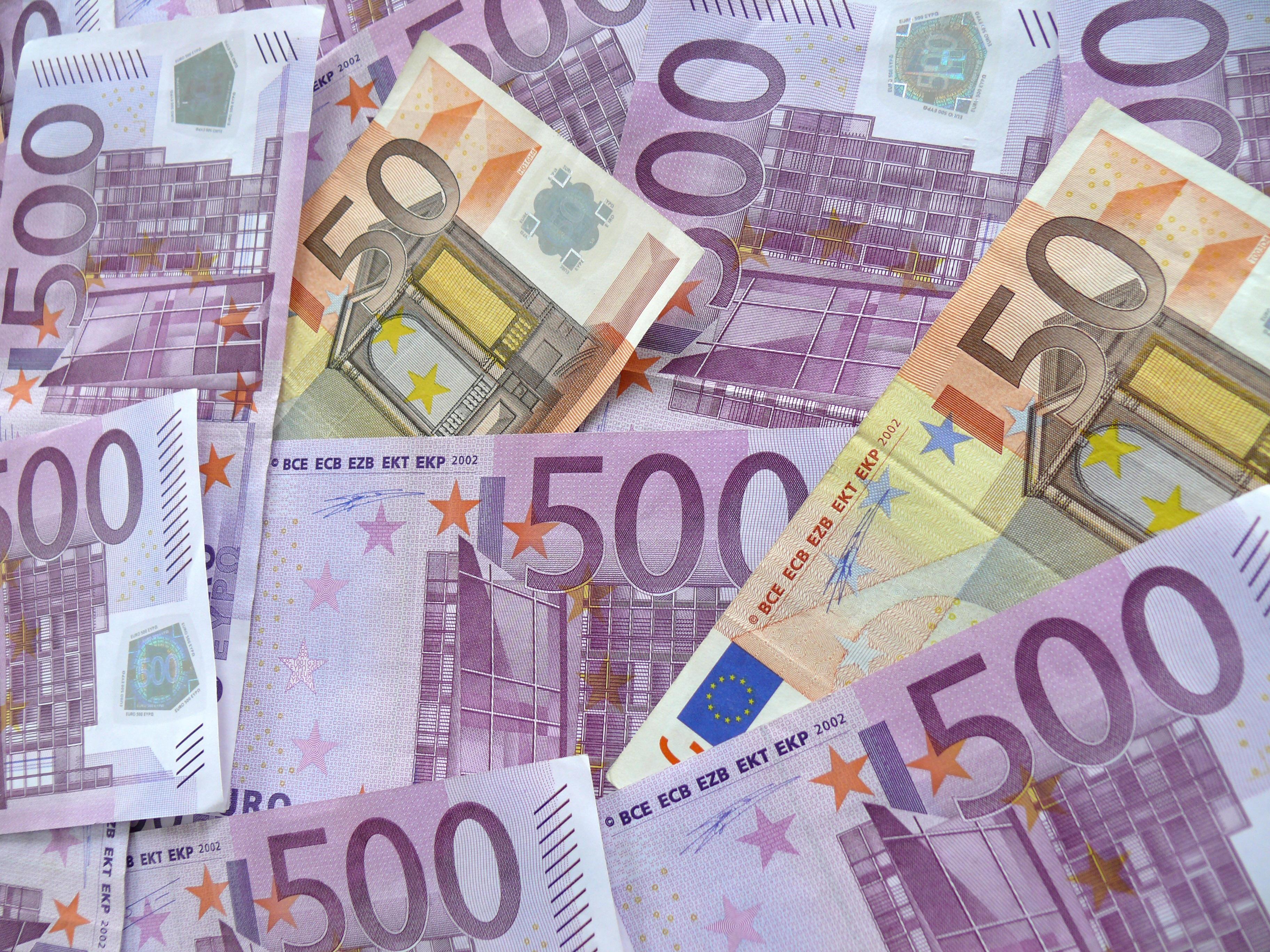 500-Euro- und 50-Euro-Scheine