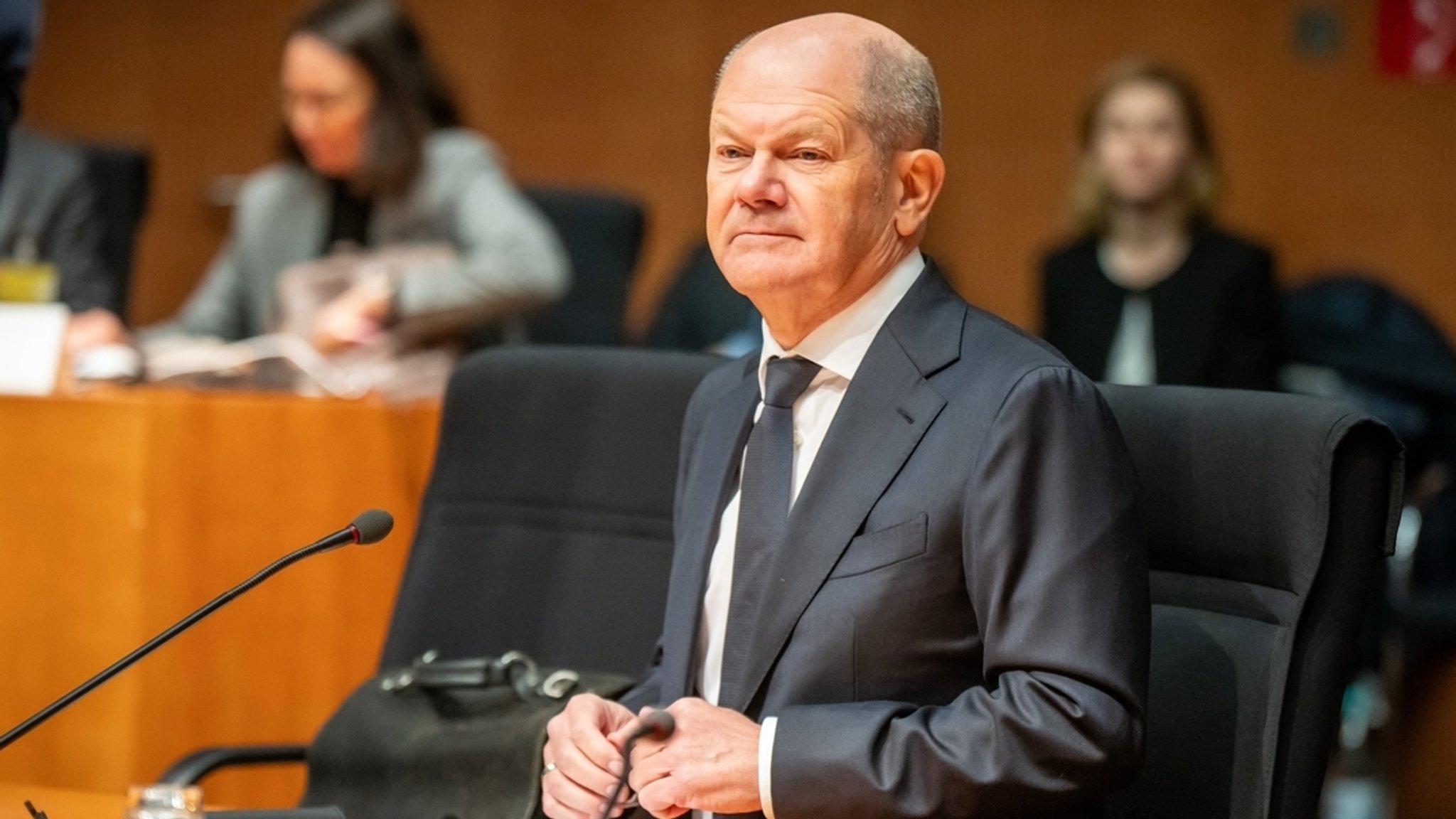 16.01.2025, Berlin: Bundeskanzler Olaf Scholz (SPD), nimmt als Zeuge an der Sitzung des Untersuchungsausschusses zum Atomausstieg teil.