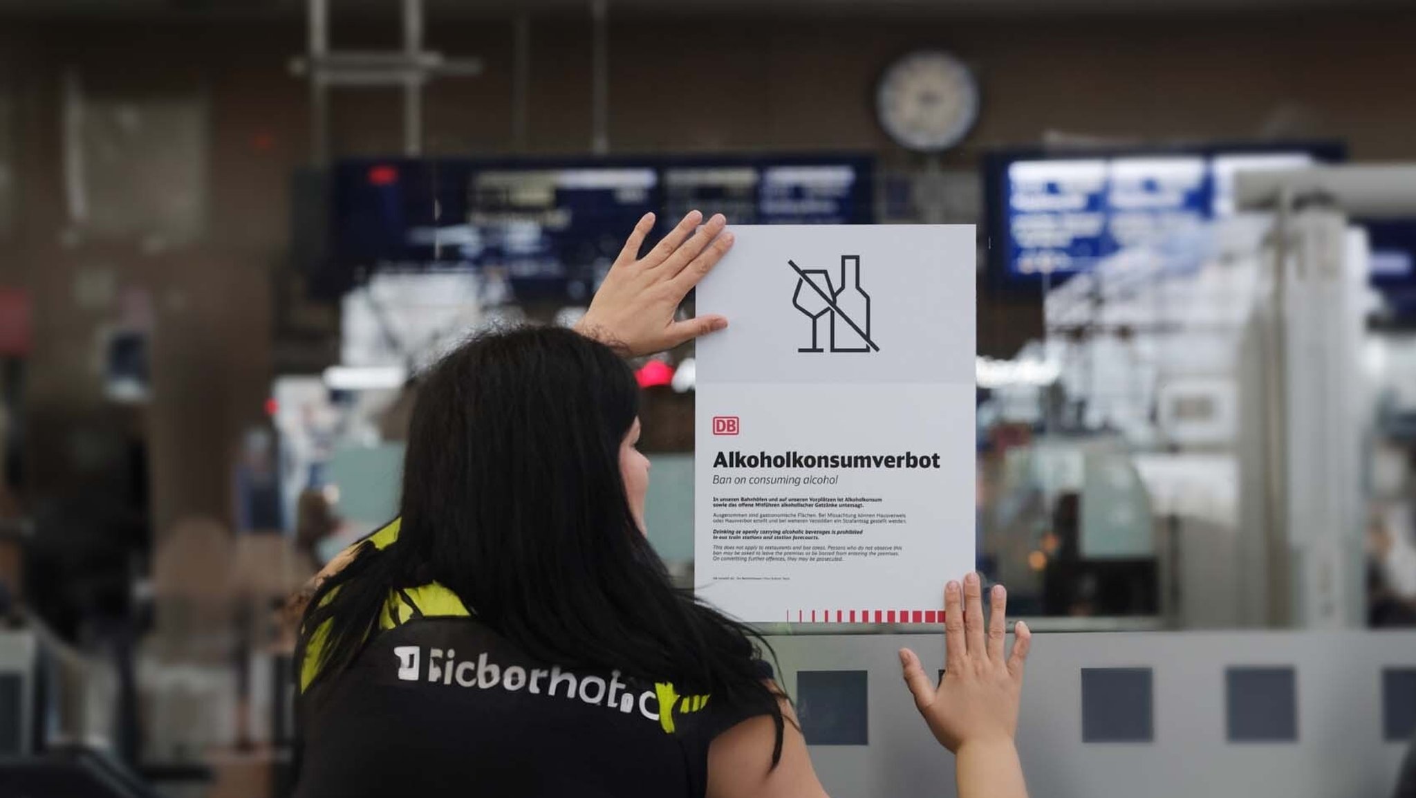 Alkoholverbot an Bahnhöfen | Bild: BR Alkoholverbot an Bahnhöfen