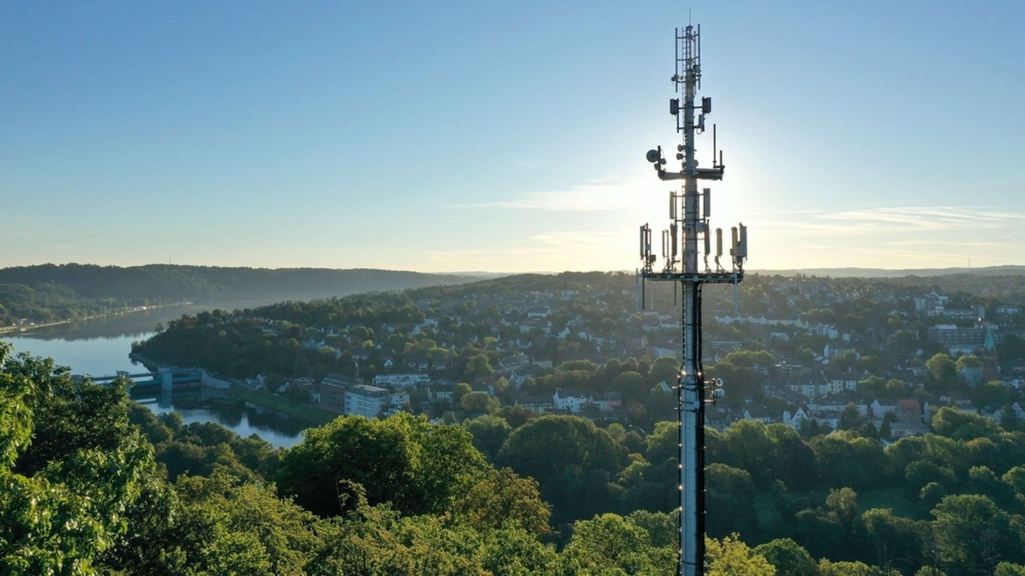 Symbolbild Antennenstandort Vodafone mit Ericsson-Technik