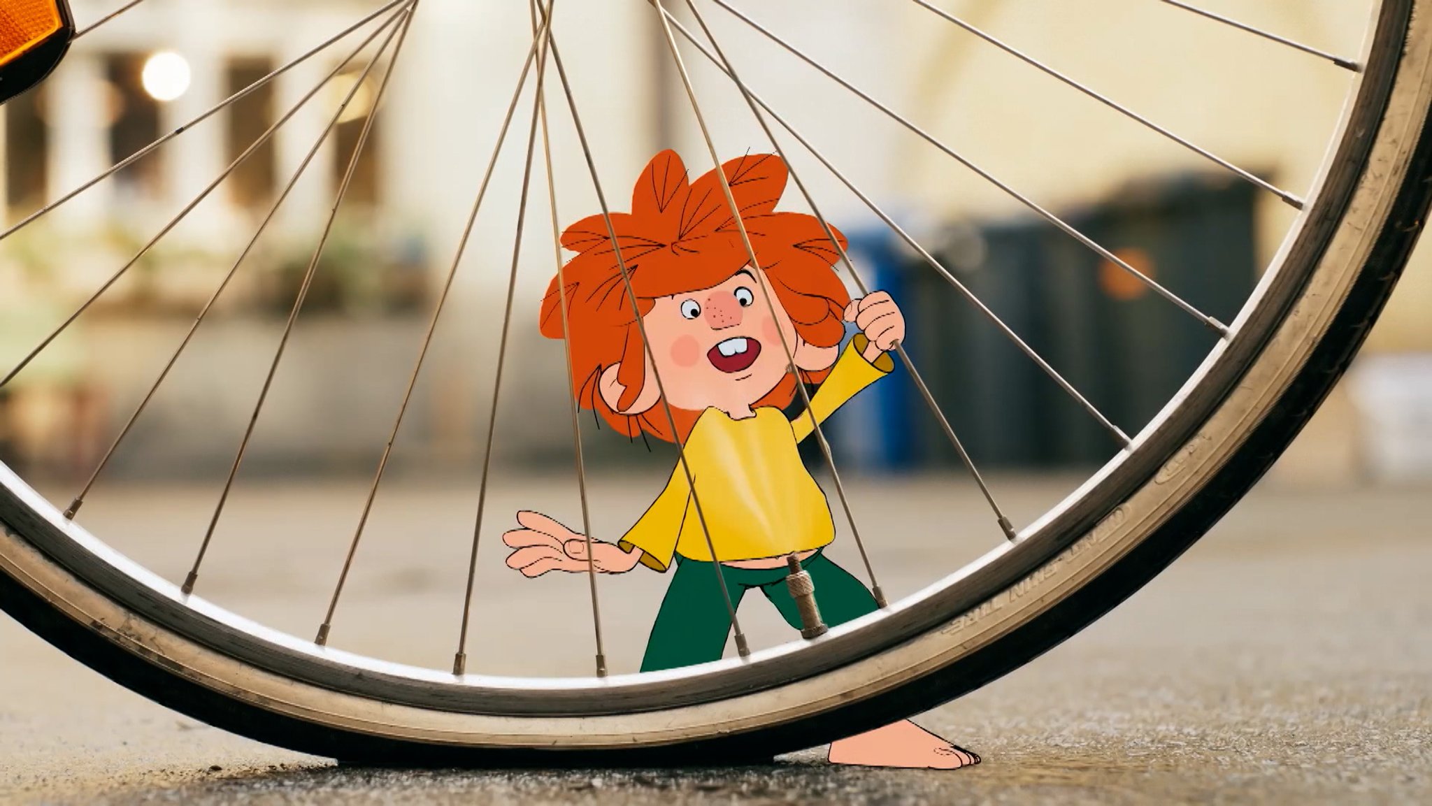 Pumuckl an einem Fahrradreifen