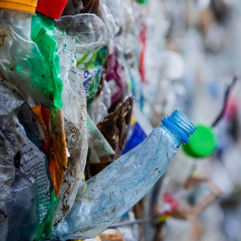 Plastik-Recycling - IQ - Wissenschaft und Forschung | BR Podcast