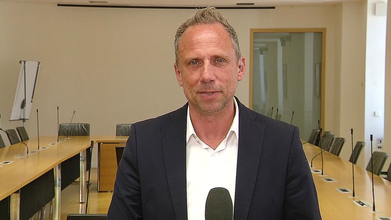 Thorsten Glauber (Freie Wähler), bayerischer Staatsminister für Umwelt und Verbraucherschutz, im Kontrovers-Interview