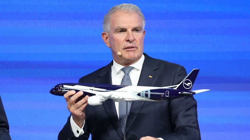 Lufthansa-CEO Carsten Spohr bei der 100-Jahr-Feier im April in Frankfurt (Main). | Bild: picture alliance/HMB Media/Joaquim Ferreira Lufthansa-CEO Carsten Spohr bei der 100-Jahr-Feier im April in Frankfurt (Main).