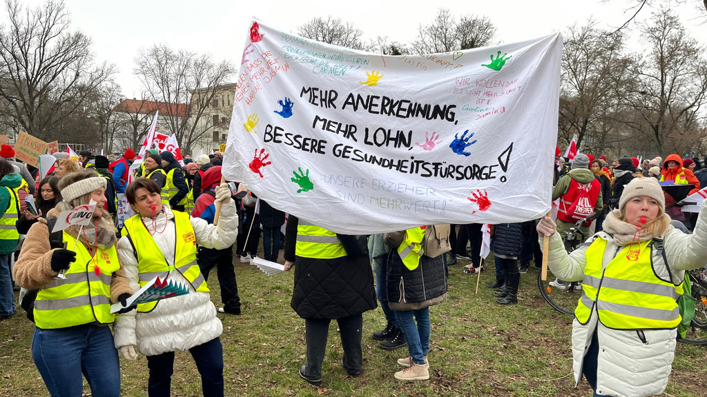 Kita-Streik und Demonstration in Nürnberg | Bild: BR / Daniel Peter Kita-Streik und Demonstration in Nürnberg