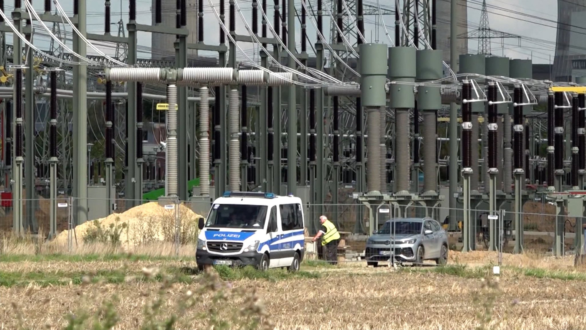 Sabotage an Stromleitungen: Polizei nimmt Verdächtigen fest