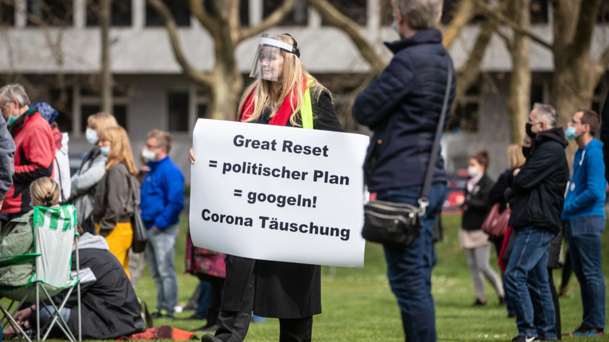 Demonstration der Initiative "Querdenken. 