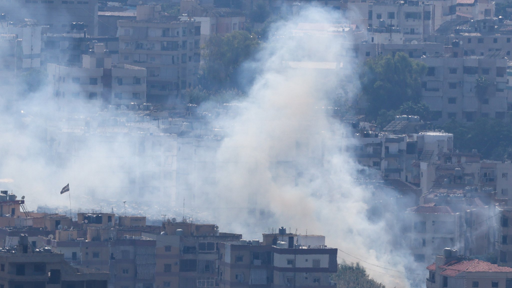 Beirut: Rauch steigt nach israelischen Luftangriffen auf (28.09.2024).