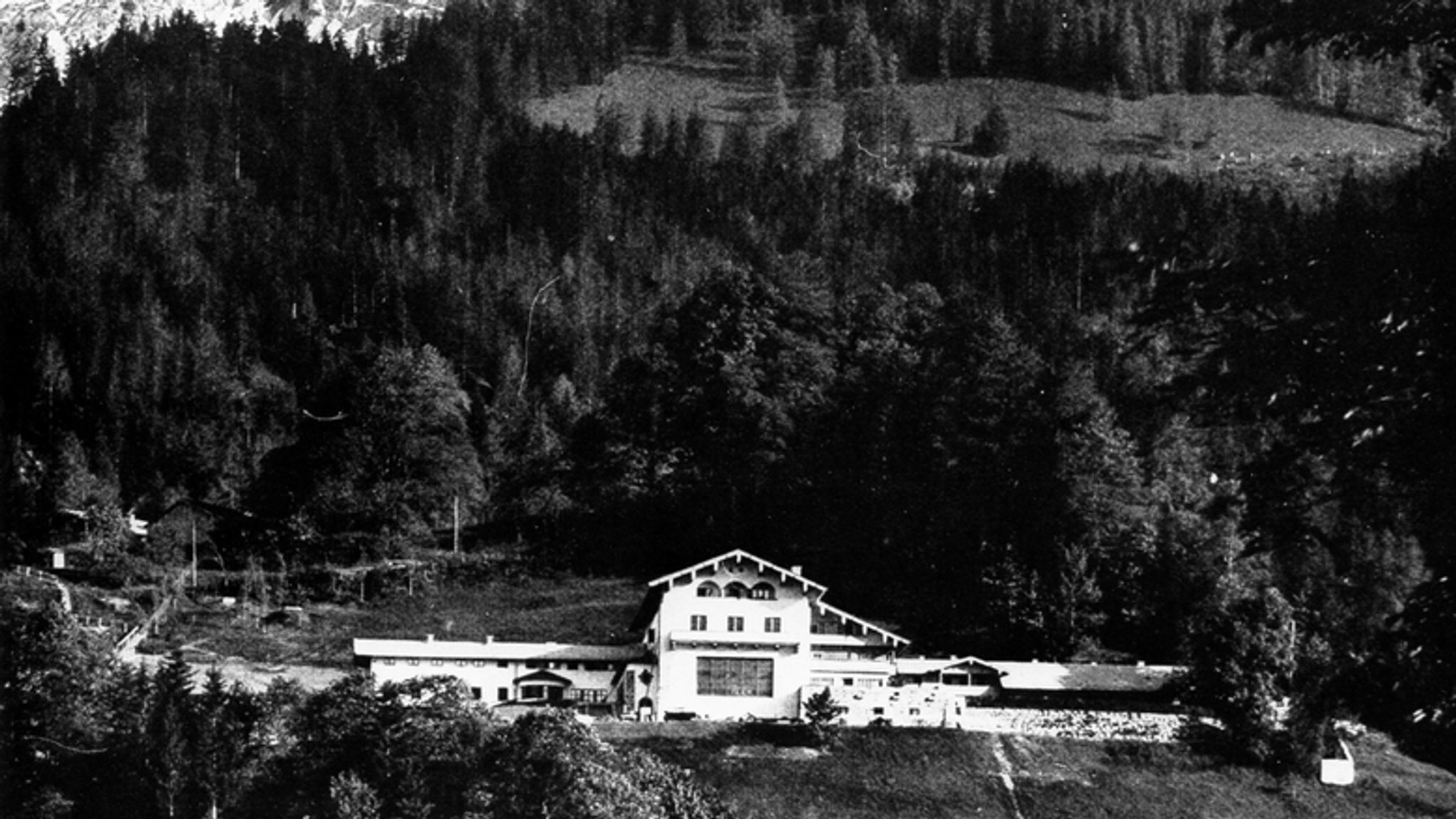 Der Berghof auf einer historischen Aufnahme