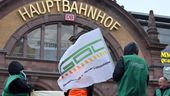 Die Lokführergewerkschaft GDL hat die Tarifverhandlungen mit der Deutschen Bahn für gescheitert erklärt.  | Bild:dpa-bildfung/Martin Schutt