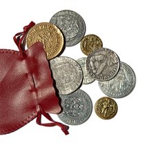 Die Erfindung von Währungen - Bancor, Terra, Globo | Bild: Colourbox.com