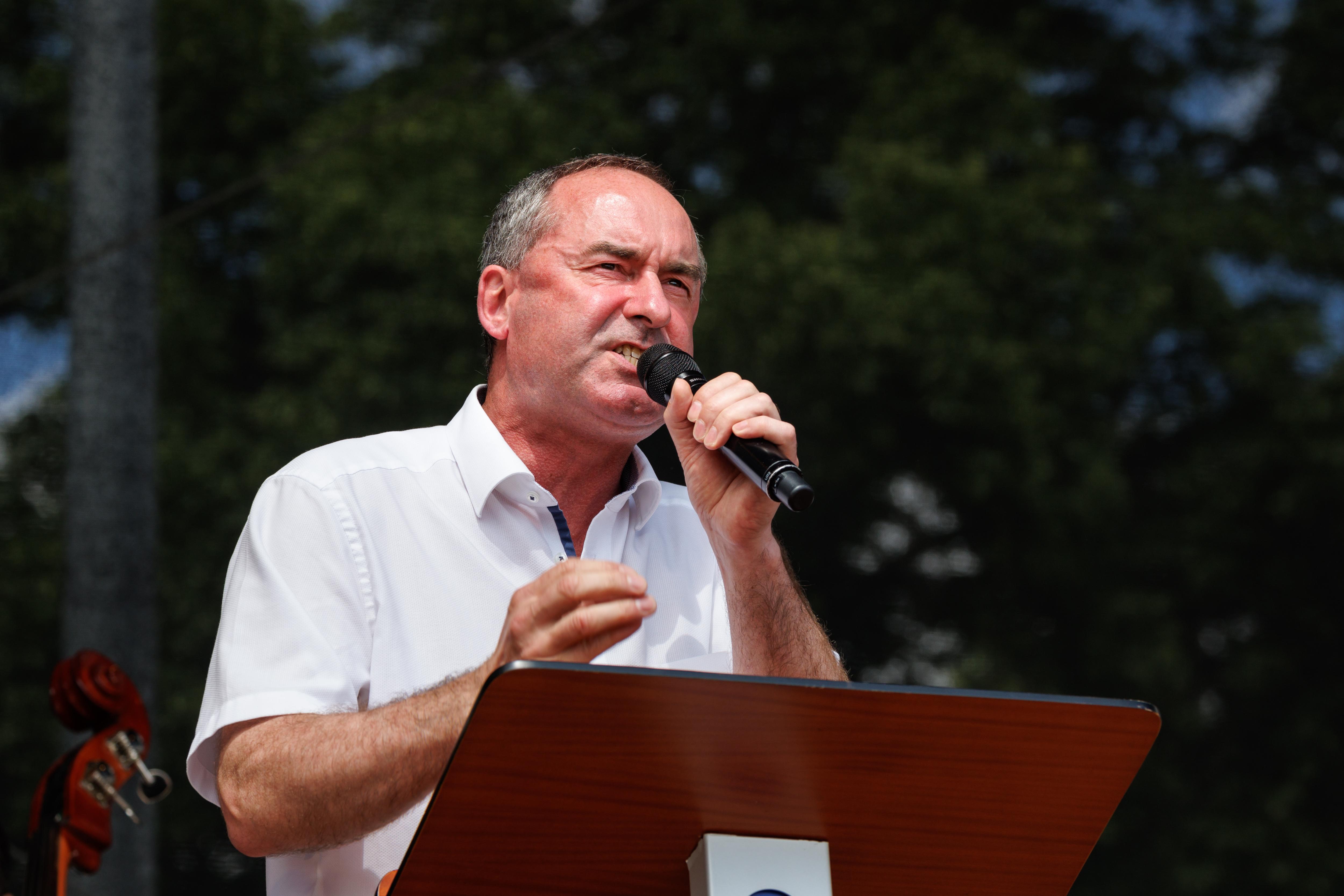 Archivbild: Aiwanger bei der Erdinger Demo
