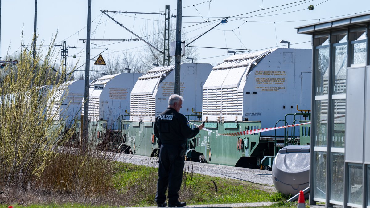 Castor-Transport mit Atommüll erreicht bald Niederaichbach