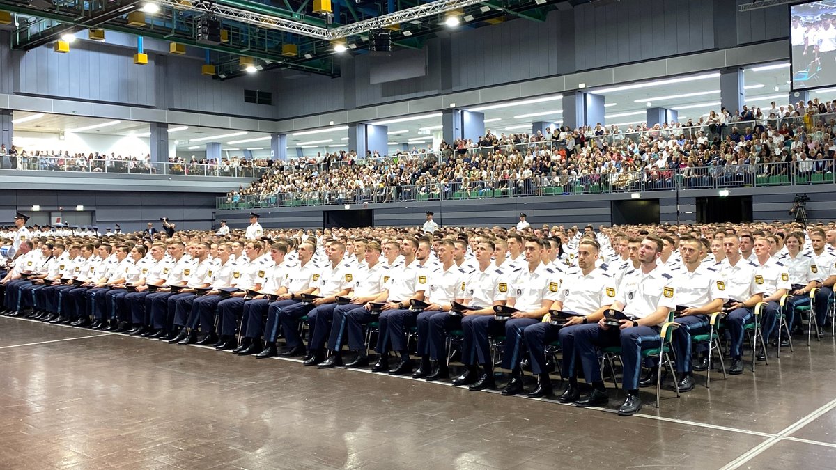 Feierlicher Diensteid: Bayern hat gut 1.500 neue Polizisten