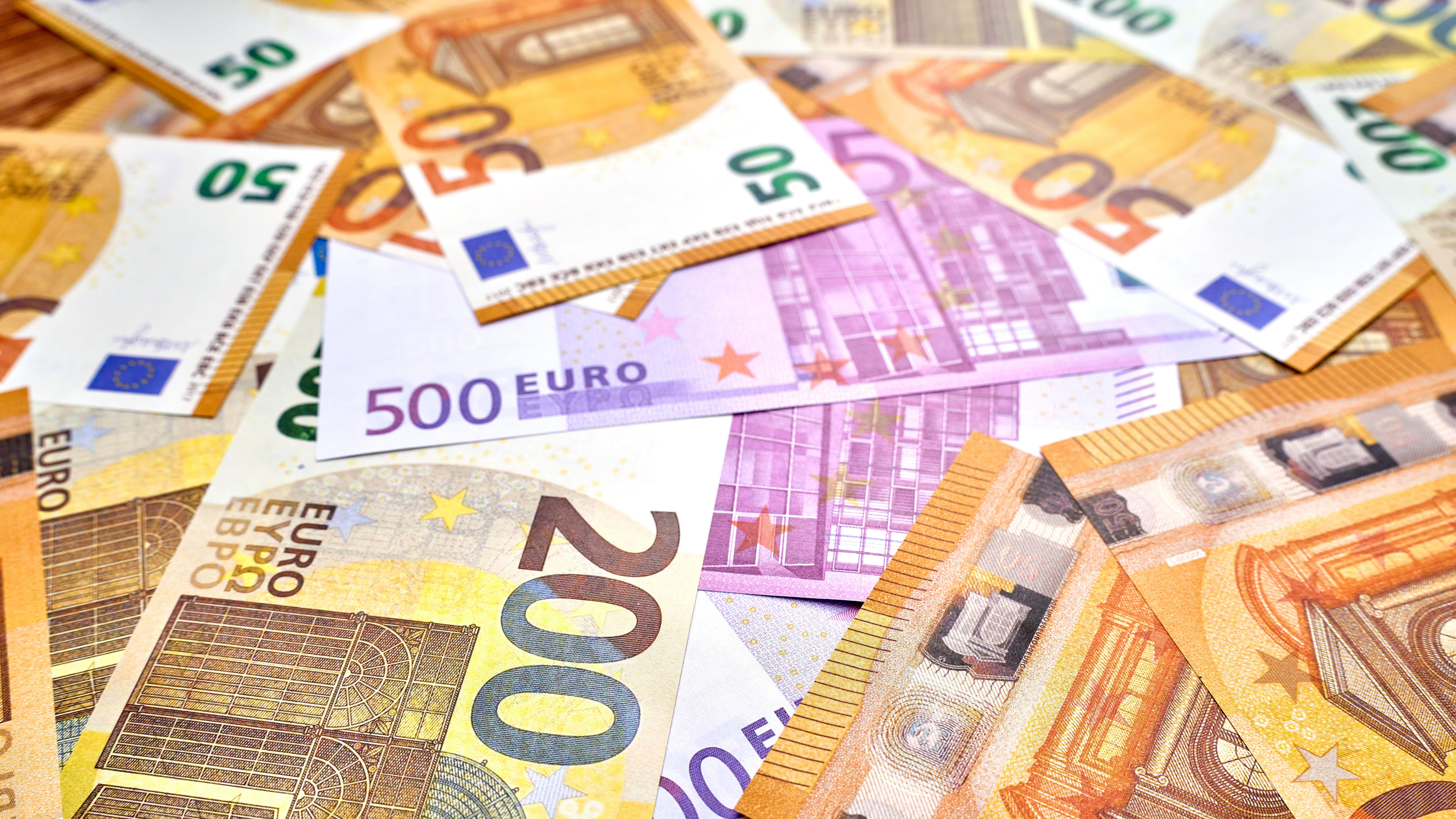 Geldscheine (Symbolbild)