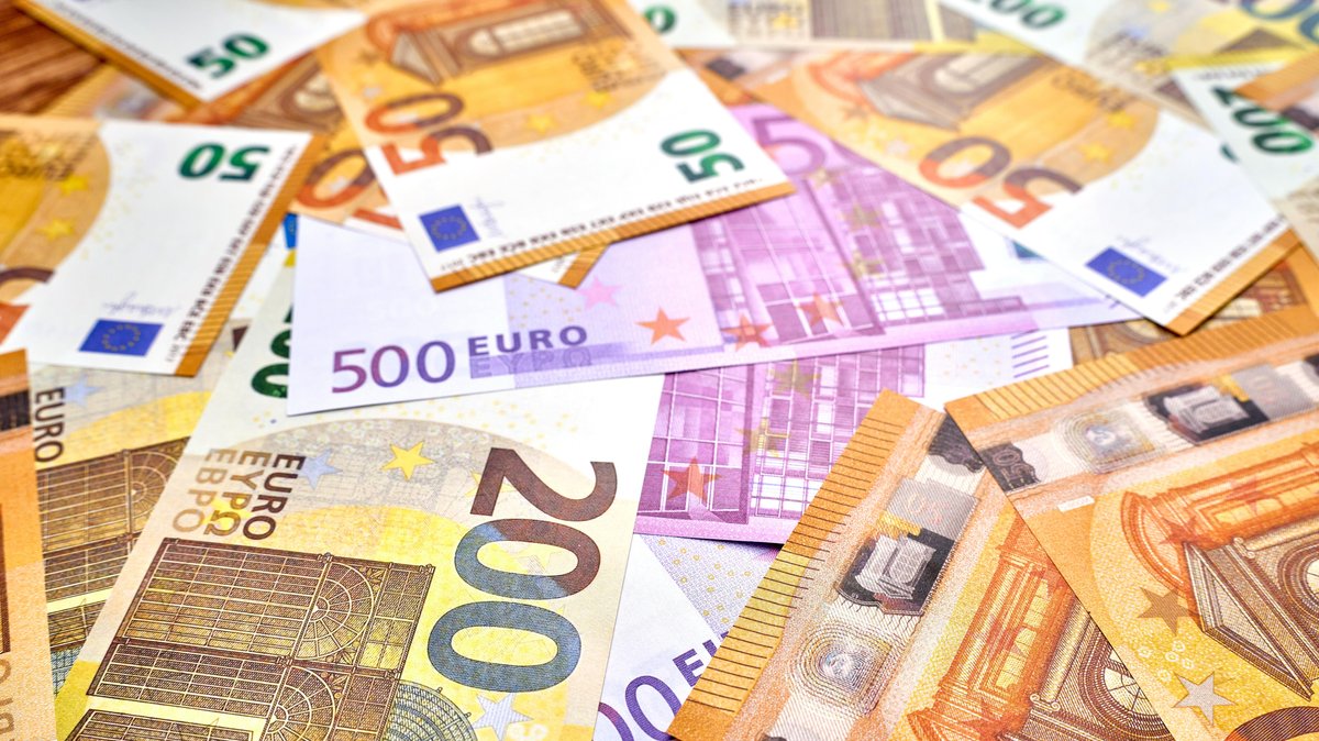 Grenzpolizei findet bei Kontrolle 232.000 Euro Bargeld in Auto